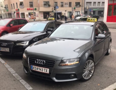 Audi Taxis von TAXI4YOU KREMS in der Stadt